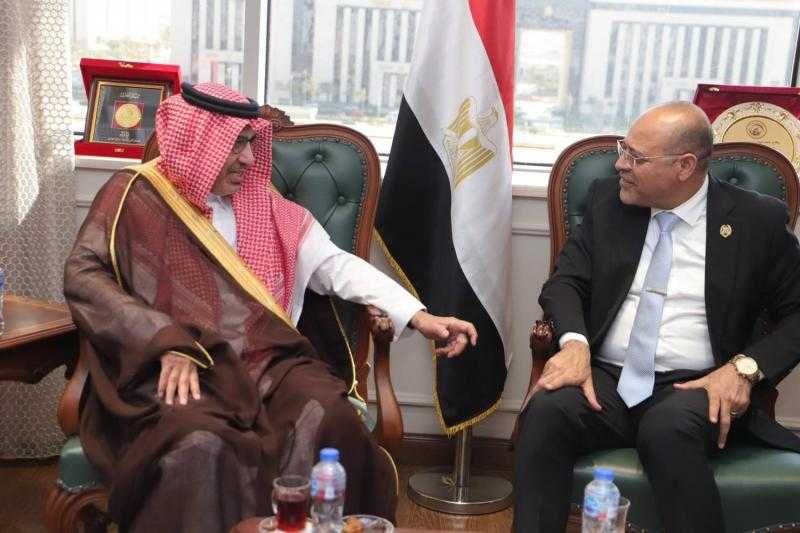 وزير العمل لـ السفير السعودي: التوسع في أعداد مراكز التدريب المُجهزة لإجراءات ”الفحص المهني” للعمال المصريين