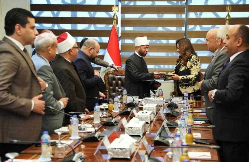 وزيرا التنمية المحلية والأوقاف يوقعان بروتوكول تعاون لتطبيق أحكام قانون التصالح في بعض مخالفات البناء