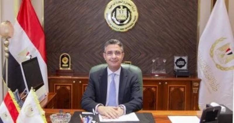 وزير التموين يصدر قرارا بشأن تداول 7 سلع أساسية.. التفاصيل