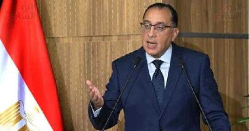 رئيس الوزراء: الحكومة نجحت فى تقليل كثافة الفصول وسد عجز المدرسين