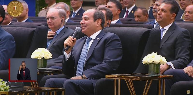 الرئيس: 106 ملايين مواطن في مصر يعيشون على مساحة صغيرة وخدماتها صعبة وقطاع السكة الحديد أُهمل لسنوات