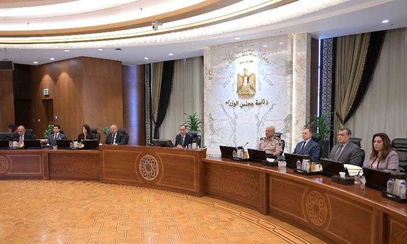 مدبولي: هناك عدد من المؤشرات الإيجابية للاقتصاد المصري منها زيادة تحويلات المصريين في الخارج