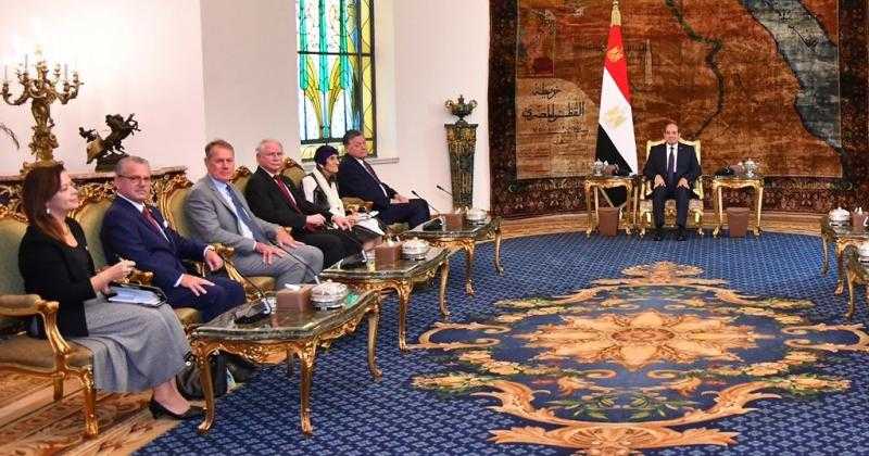 الرئيس السيسى: إقامة الدولة الفلسطينية المستقلة السبيل لنزع فتيل التوتر الإقليمى