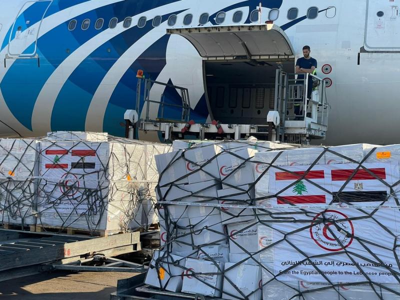 الخارجية تعلن استعادة 293 عالقاً من لبنان.. وشحنة مساعدات مصرية ثالثة تصل بيروت