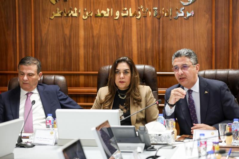 وزراء التنمية المحلية والتموين والزراعة يُتابعون توافر السلع الغذائية للمواطنين بالمحافظات