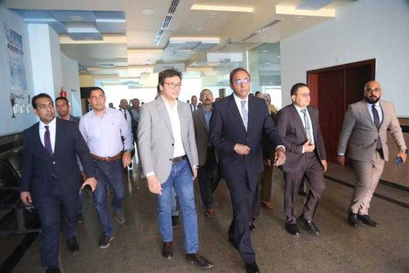 وزير الثقافة يتفقد قصر ثقافة قنا ومكتبة مصر العامة ضمن جولته بمحافظات الصعيد