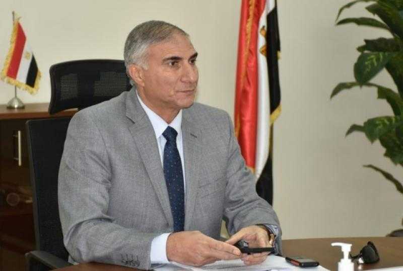 نائب رئيس ”المجتمعات العمرانية” يتابع موقف تنفيذ المشروعات التنموية بالمدن الجديدة غرب القاهرة