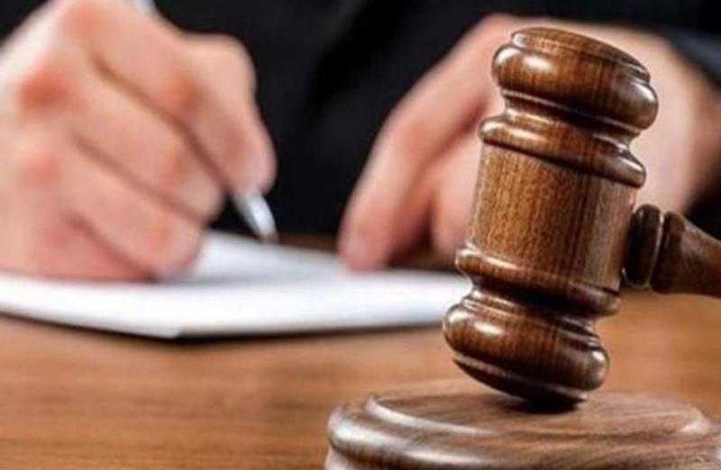 إحالة عاطل للمحاكمة بتهمة سرقة مبلغ مالي من مكان عمله