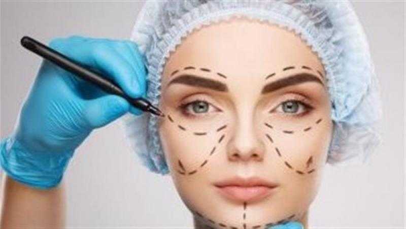 لا مانع في حالة واحدة.. الموقف الشرعي من عمليات التجميل المنتشرة