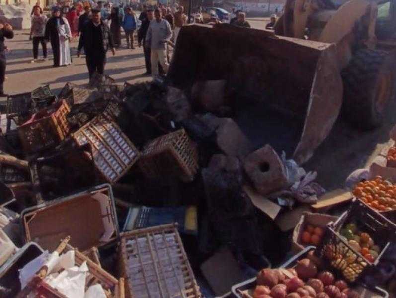 إخلاء ميدان المحطة بالمحلة الكبرى من الباعة الجائلين