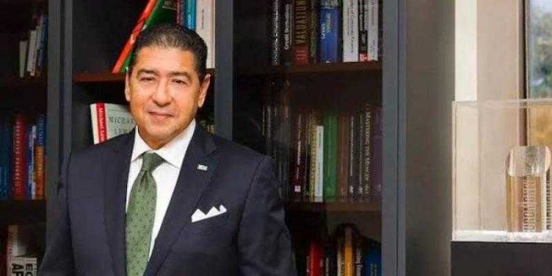 رئيس بنك ”CIB”: «مصر بلد غنية.. وياما دقت ع الراس طبول وشوفنا أيام سودة»