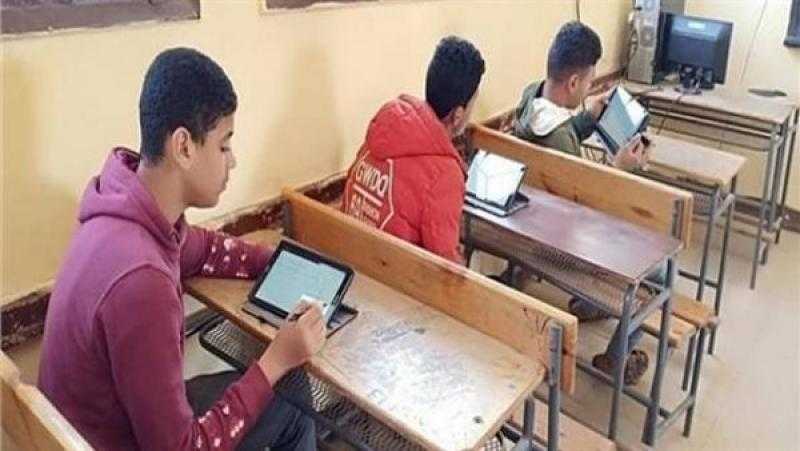رسميا.. «التعليم» تشترط تسليم التابلت لطلاب الثانوية العامة بدفع قيمة التأمين