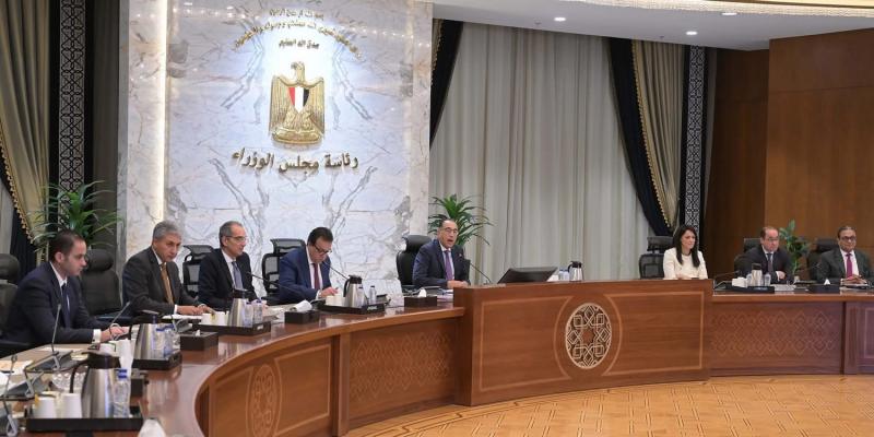 رئيس الوزراء يترأس اجتماع اللجنة العليا للسياحة العلاجية.. ويؤكد: نضع هذا الملف على أجندة الأولويات