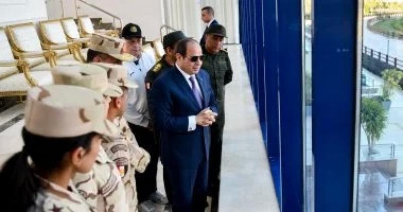 الرئيس السيسى يتفقد الأكاديمية العسكرية المصرية ونادي الفروسية.. صور