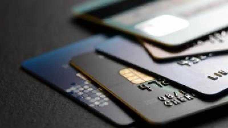 12 ميزة لبطاقة ماستركارد تيتانيوم الائتمانية من المصرف المتحد