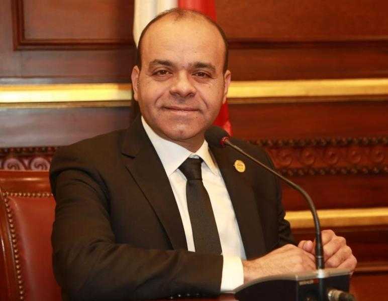 برلمانى: لقاء الرئيس السيسى بقادة القوات المسلحة وأجهزة الأمن رسالة لطمأنة المصريين