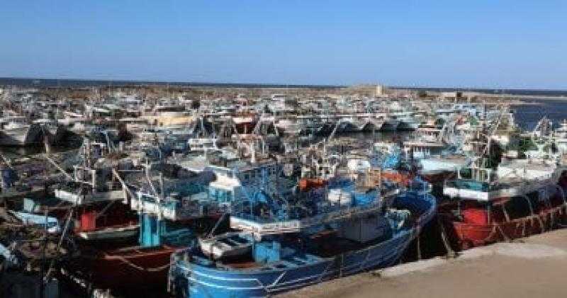 توقف حركة الملاحة البحرية بكفر الشيخ بسبب الأحوال الجوية