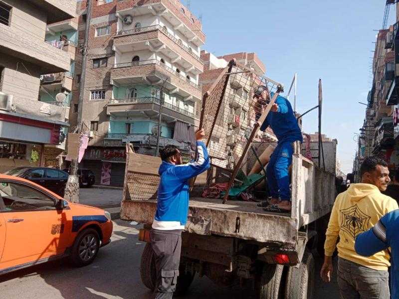 حملات مكبرة لإزالة الإشغالات من مراكز وأحياء الإسماعيلية.. صور