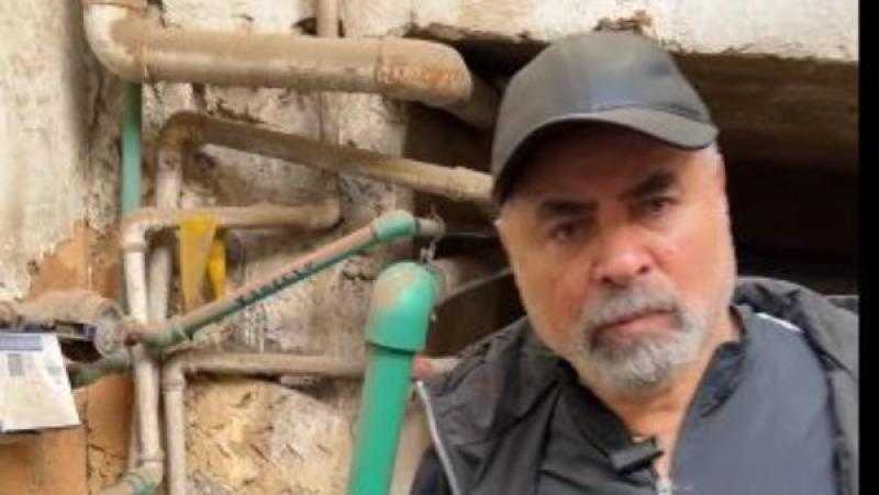 إحنا في الشارع.. الفنان صبحي خليل يستغيث على الهواء بعد انقطاع المرافق عن عقاره