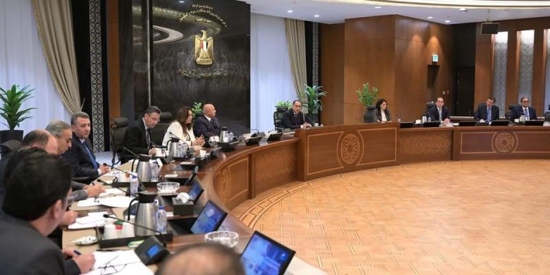 رئيس الوزراء يترأس اجتماع لجنة مخرجات ضبط الأسواق وأسعار السلع