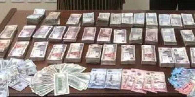 الداخلية تضبط عملات أجنبية بقيمة 4 ملايين جنيه بالسوق السوداء