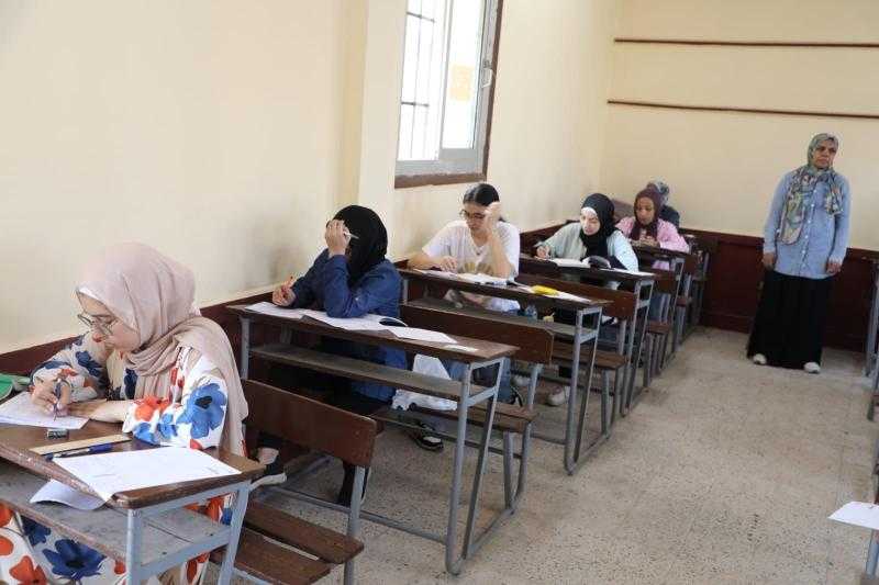انطلاق امتحانات نصف العام 2025 لصفوف النقل وسط إجراءات تنظيمية مشددة
