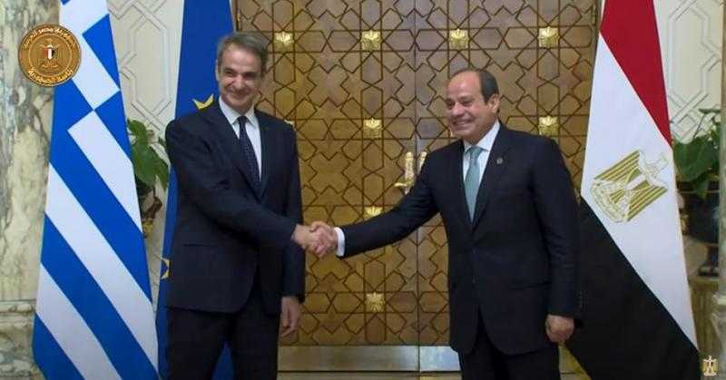 الرئيس السيسي ورئيس وزراء اليونان يتفقان على أهمية استمرار التعاون في مجالات الهجرة واستقدام العمالة الموسمية