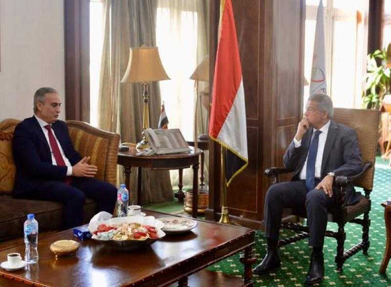 رئيس الأعلى للإعلام يبحث مع رئيس جهاز حماية المستهلك سبل التعاون لمواجهة الإعلانات المضللة والخادعة