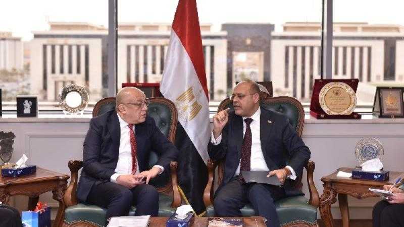وزير العمل يلتقي سفير الفلبين بمصر لتبادل الخبرات في مجال التدريب المهني