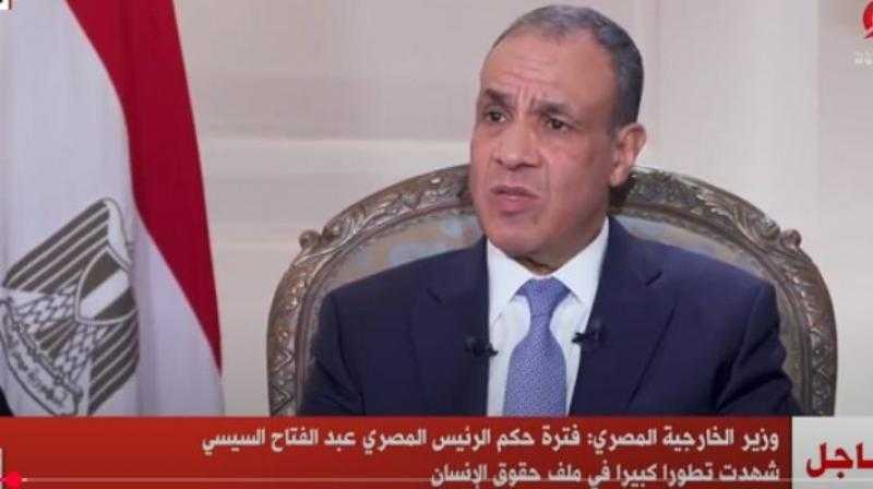 وزير الخارجية يؤكد لمستشار الأمن القومي النيجيري أهمية توثيق التعاون في مكافحة الإرهاب