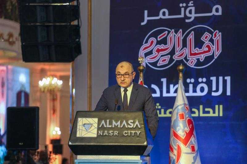 وزير قطاع الأعمال: نعمل على تحديث المصانع التابعة وتعظيم القيمة المضافة
