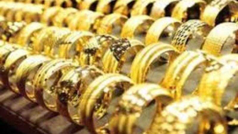 شعبة الذهب: الجرام المحلي أقل عن السعر العالمي 60 جنيها.. وهذا السبب