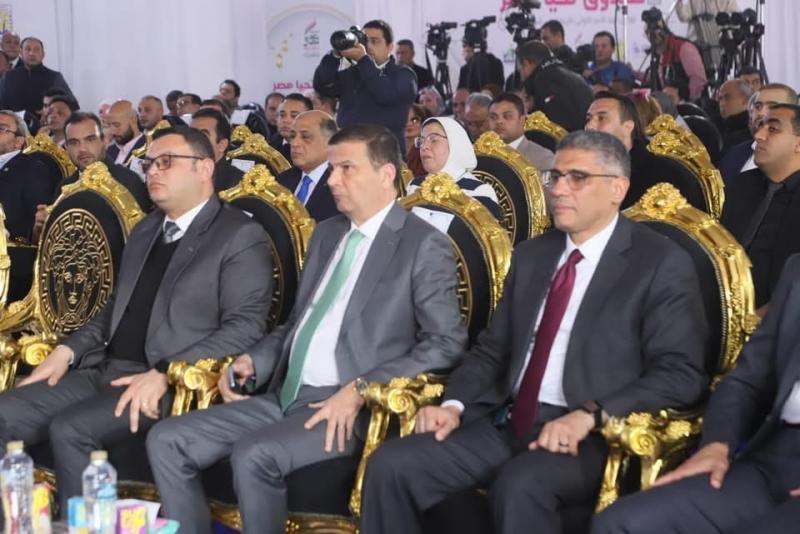 وزير الزراعة يشارك في إطلاق أكبر قافلة مساعدات إنسانية شاملة لدعم قطاع غزة