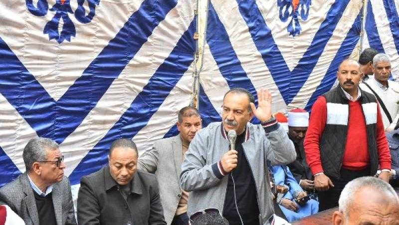 محافظ أسيوط يواصل لقاءاته الجماهيرية ويلتقي أهالي قرية بني حسين