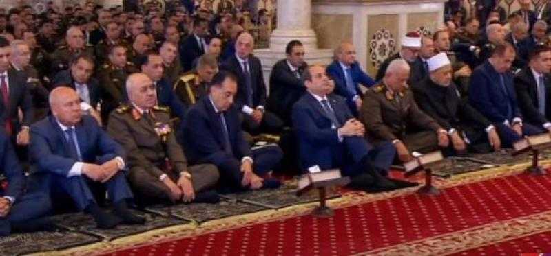 الرئيس السيسي يصل مسجد المشير طنطاوي لأداء صلاة الجمعة بمناسبة يوم الشهيد والمحارب القديم