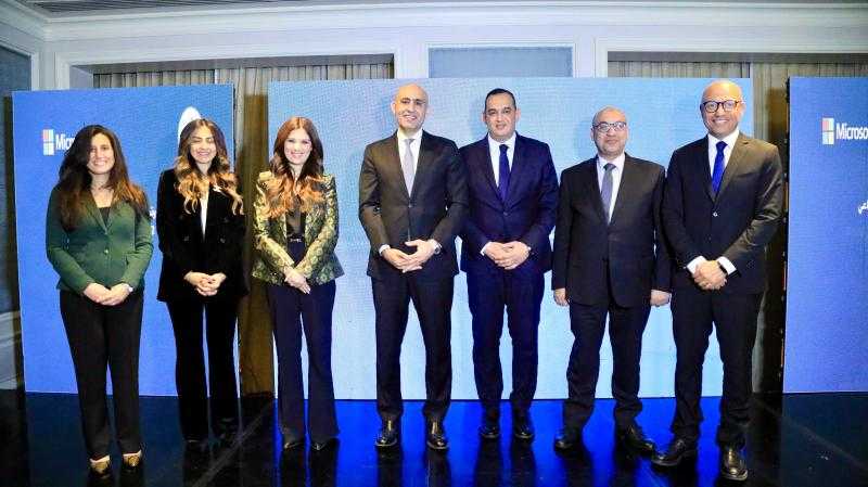 وزير التعليم يشهد إطلاق مبادرة لتعزيز قدرات المجتمع في الذكاء الاصطناعي بالتعاون مع ”مايكروسوفت”