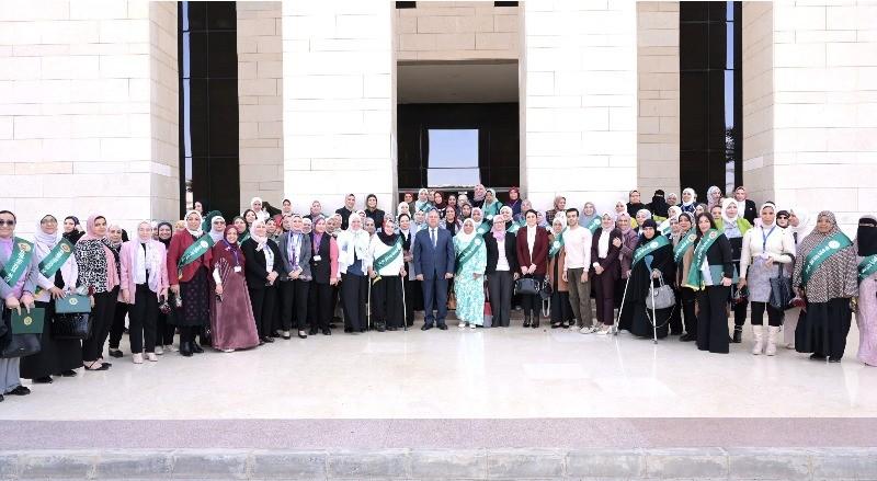 وزير النقل: المرأة المصرية أثبتت جيلًا بعد جيل أنها طرف أساسي في معادلة الوطن