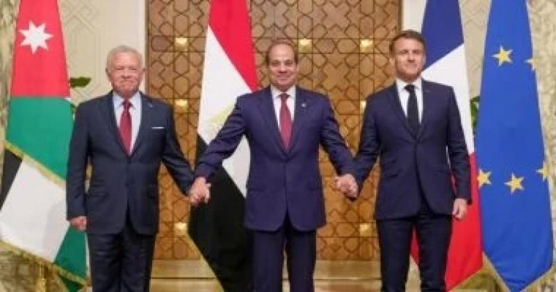 ماكرون: مصر وفرنسا والأردن يدًا بيد.. والسلام هو الخيار الوحيد