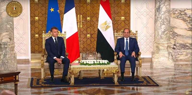 أحزاب: حشود المصريين في العريش بالتزامن مع زيارة ماكرون رسالةٌ للعالم بالموقف الصلب الرافض للتهجير