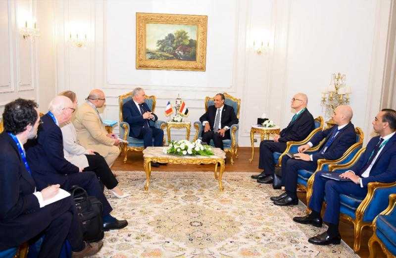 وزير الخارجية يهنئ وزير الدولة بوزارة الداخلية الفرنسية لتسلم بلاده الرئاسة الدورية لعملية الخرطوم