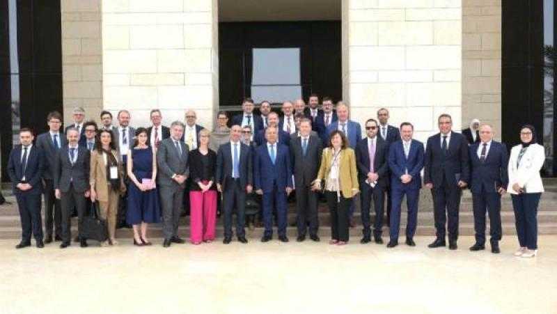 وزير الصناعة يبحث مع ممثلي 29 شركة ومؤسسة فرنسية فرص الاستثمار بالسوق المصرية
