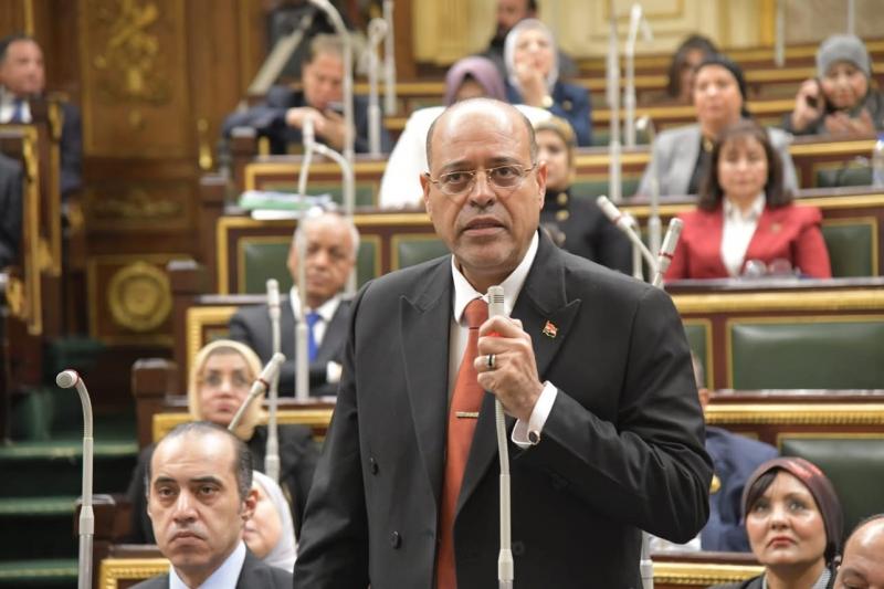 وزير العمل: صدور قانون العمل إنجاز كبير للدولة المصرية.. القانون يهدف إلى تنظيم العلاقات بين أصحاب الأعمال والعمال