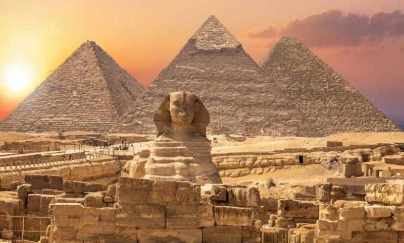 ”معلومات الوزراء” يوثق الأسبوع الأول للتشغيل التجريبي لمنظومة زيارة أهرامات الجيزة المطورة
