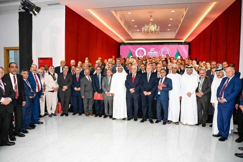 وزير التعليم العالي يشارك في افتتاح الدورة السابعة والخمسين للمؤتمر العام لاتحاد الجامعات العربية بالكويت