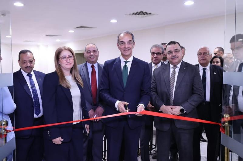 وزير الاتصالات وتكنولوجيا المعلومات يشهد احتفالية مرور 100 عام على إصدار أول طابع بريد تذكاري مصري