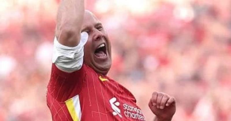 سلوت يهتف باسم كلوب بعد تتويج ليفربول بلقب الدوري الإنجليزي
