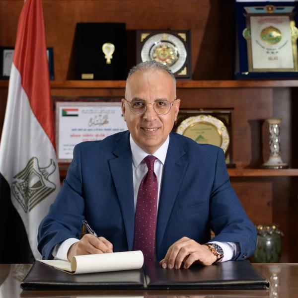 وزير الري يوجه أجهزة الوزارة المعنية برفع درجة الجاهزية والاستعداد بكافة المعدات للتعامل الفورى مع أى طوارئ ومتابعة حالة الترع والمصارف ومحطات الرفع ووحدات الطوارئ النقالى