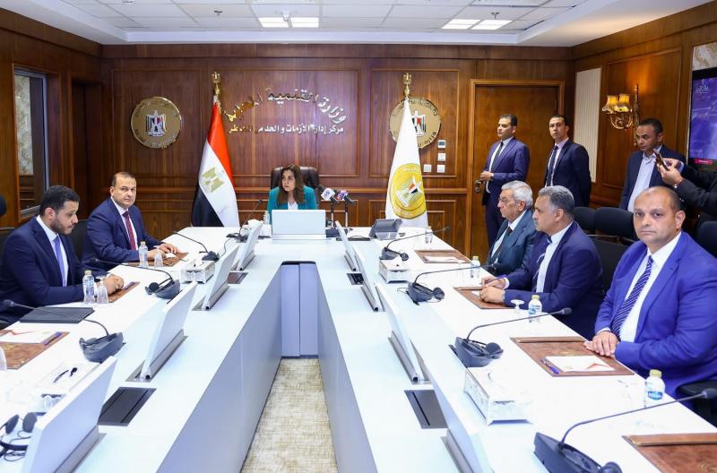 د. منال عوض توجه باستمرار متابعة تطورات الموقف مع هيئة الأرصاد الجوية واتخاذ كافة التدابير الاحترازية