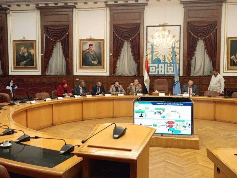 وزيرة التنمية المحلية توجه بتنفيذ مرور ميداني للأمانة الفنية لمنظومة تراخيص المحال العامة علي المحافظات