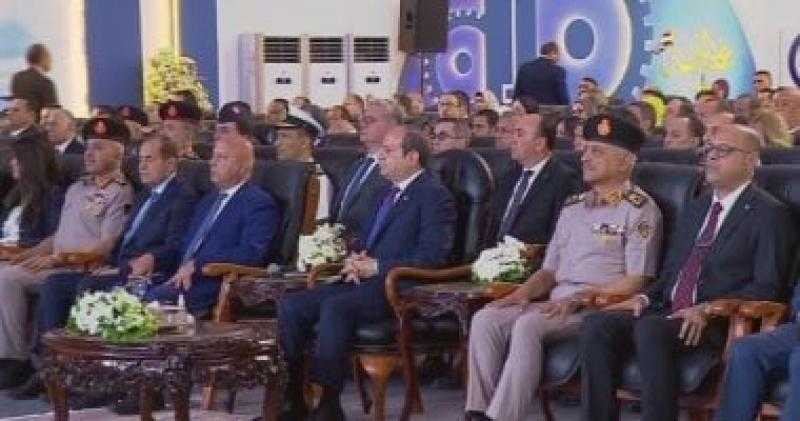الرئيس السيسى يشهد عبر الفيديو كونفرانس عرضا لعدد من المصانع الجديدة الناجحة